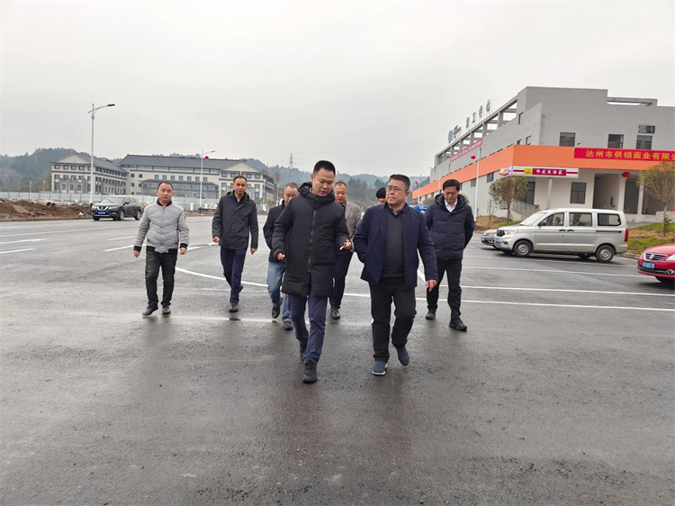 省供投集團(tuán)紀(jì)委書記、監(jiān)事會(huì)副主席吳德貴率隊(duì)赴四川供銷西南冷鏈物流基地調(diào)研指導(dǎo)