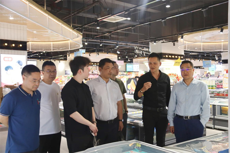 鄧華帶隊(duì)赴?？跂|嶺集團(tuán)考察交流