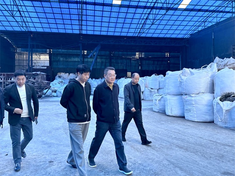 鄧華赴什邡市考察礦產(chǎn)品供應鏈工作